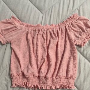 BUNDLE3/$10! Pink off the shoulder top
